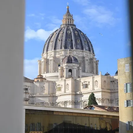 Apartment Vatican Cupola View